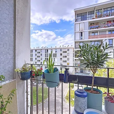 Elegant 2-room Close To Pere-lachaise Apartment *