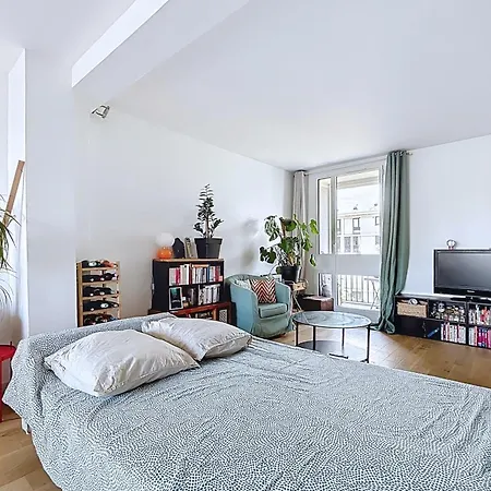 Elegant 2-room Close To Pere-lachaise *